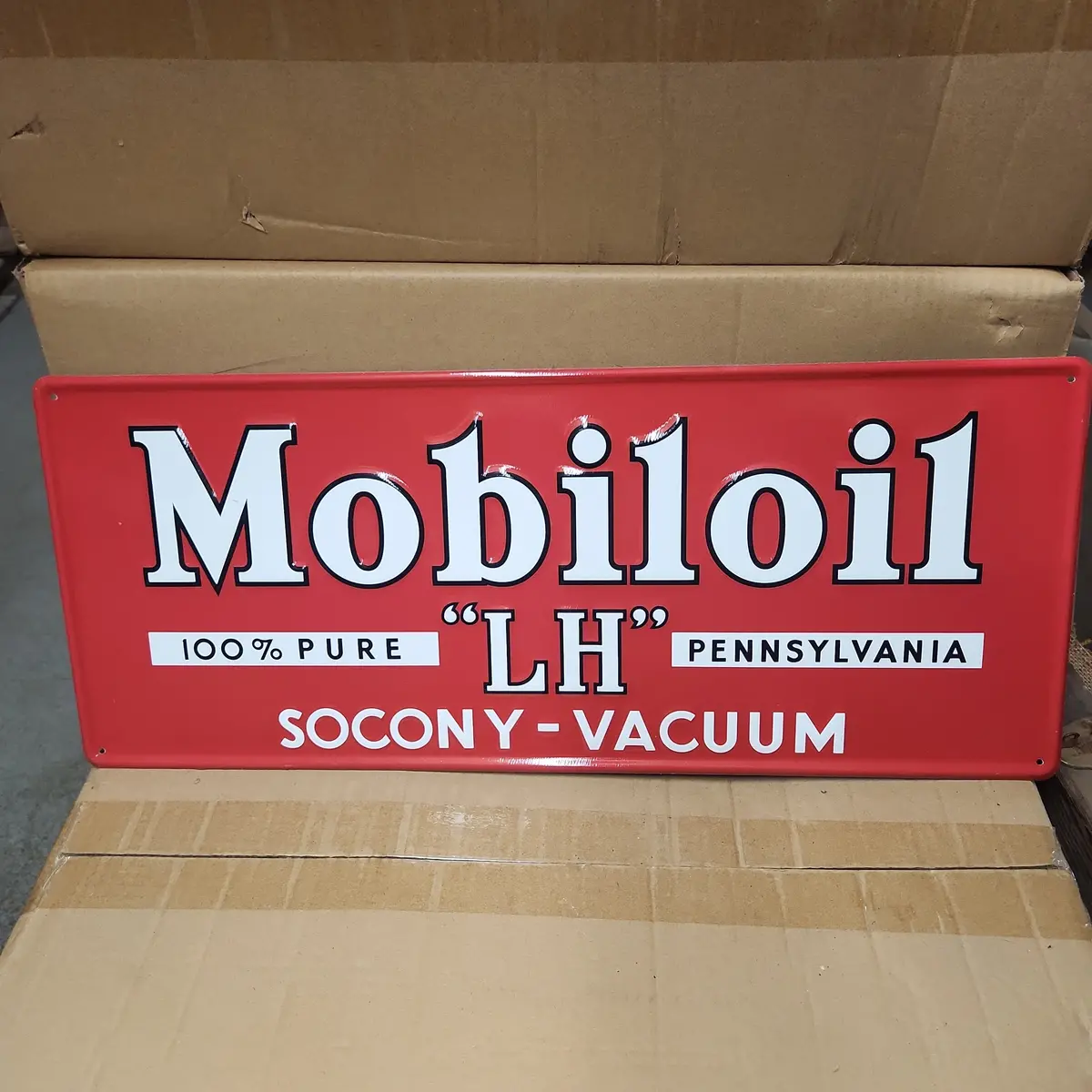 Mobiloil Socony-Vacuum Automotive Advertising Sign 1