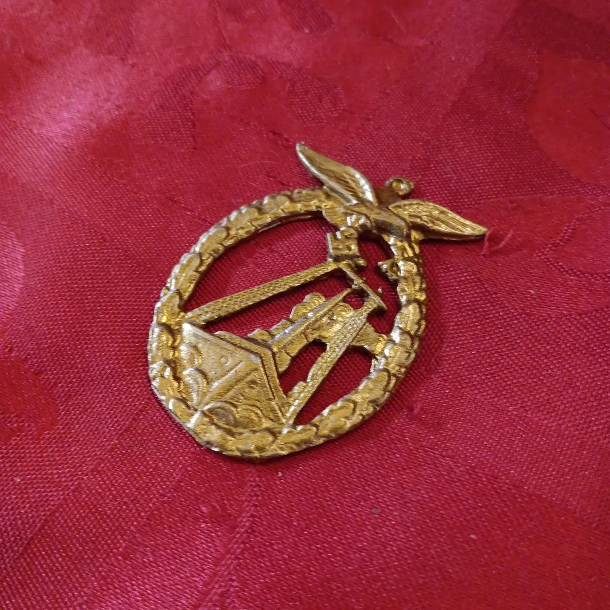 Lead Wwii Natzi Eagle Swastika Pendant Badge 2
