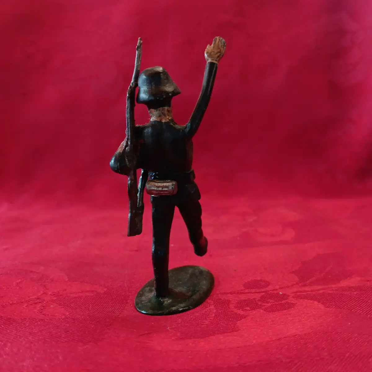 Lead Wwii Natzi German Marching Soldier With Bayonet 2