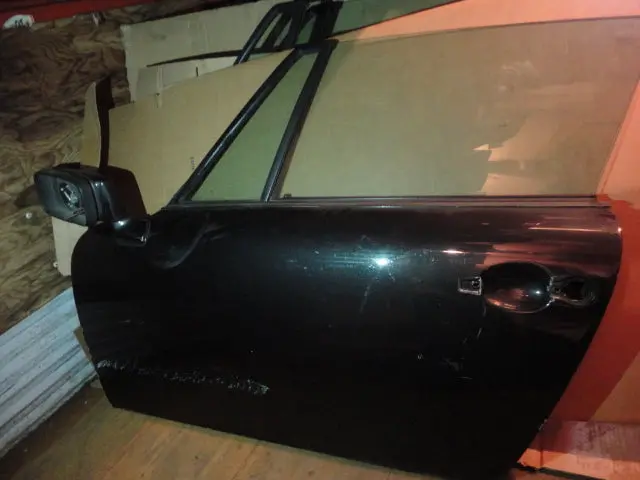911 Door Targa 1987 Left Driver, Black, Mirror, Glass Round Access Hole Era Harness Has Been Spliced Repainted Several Times - 911.531.005.23 1
