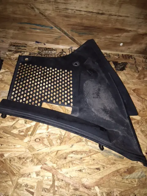 Porsche 996 Trunk Trim Particle Filter Cover With Lamp Access Hole - 996.572.562.02 1
