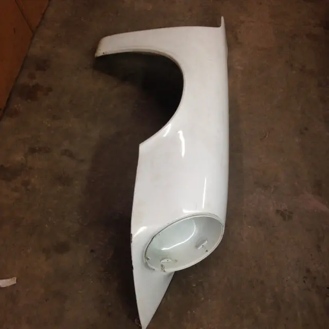 911 Fender Right Passenger White - 911.503.032.11 1