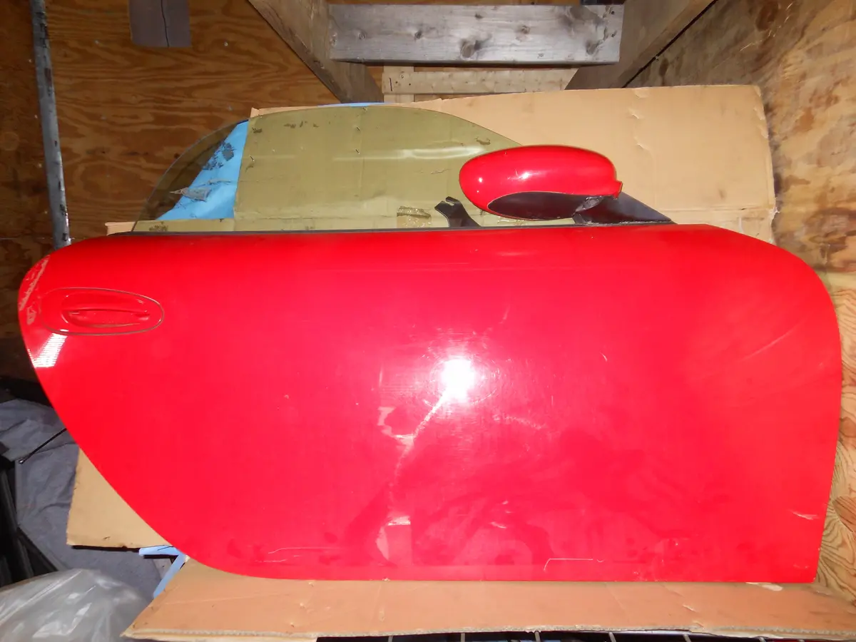 Boxster Door Right Passenger Original Red Paint With Glass, Mirror, Handle 2003 - 996.531.012.05 1