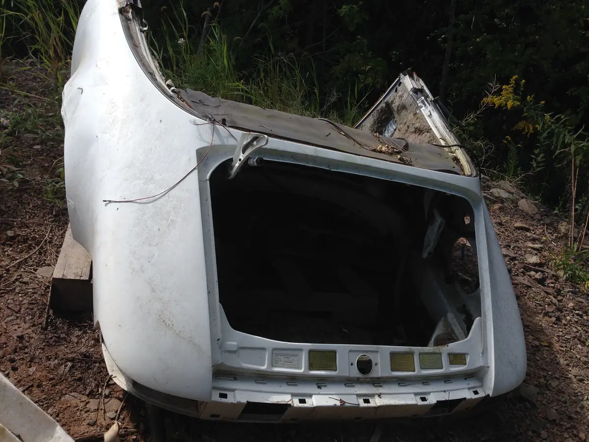 911 Rear Clip Cabriolet Cut Through Tunnel Short - No Door Jam - Right Corner Decent - White 1987 - 1