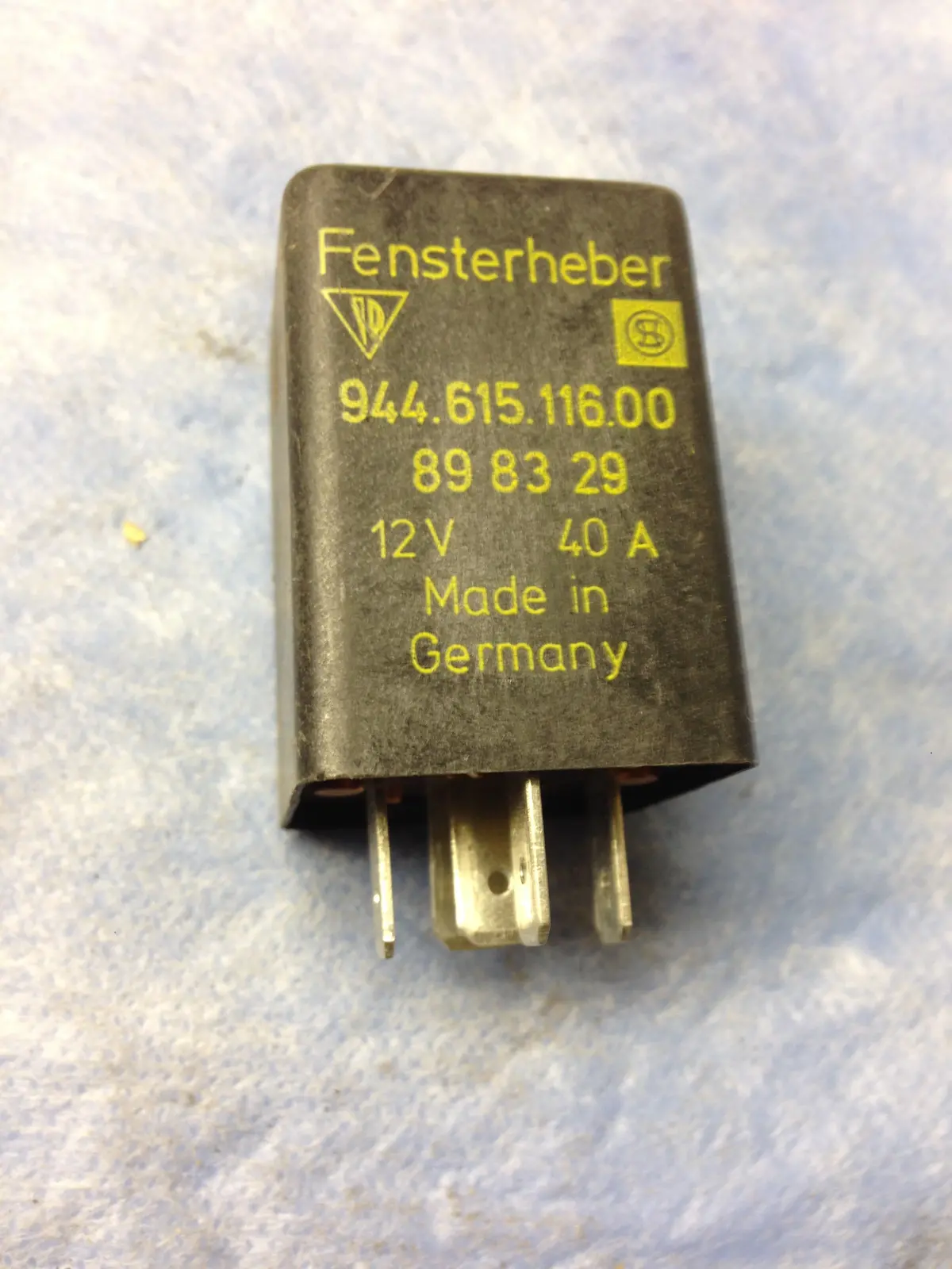 911 Power Window Relay - 944.615.116.00 1