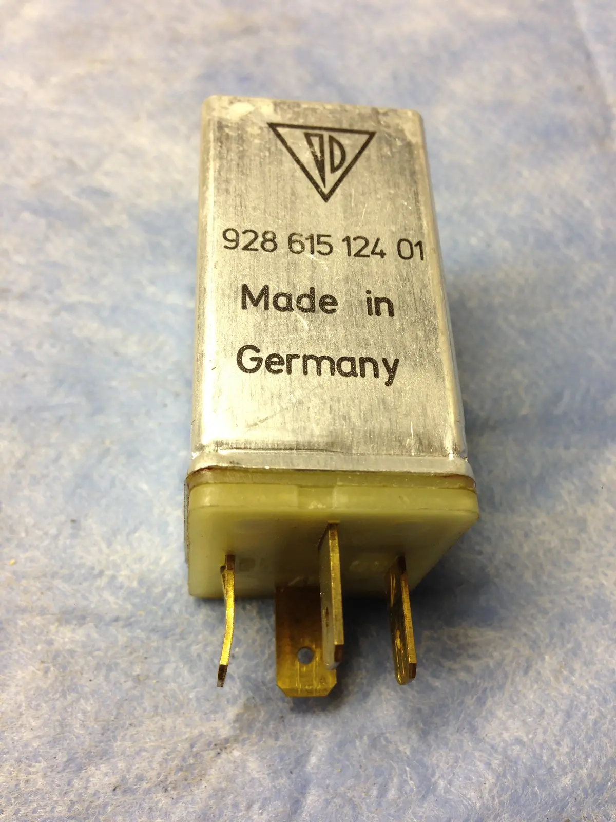 911 Relay Anti-Lock Brake System  Porsche 911 928 968 944 Turbo S2 Abs Anti-Lock Brake System Relay Ask About Discount Shipping! 1