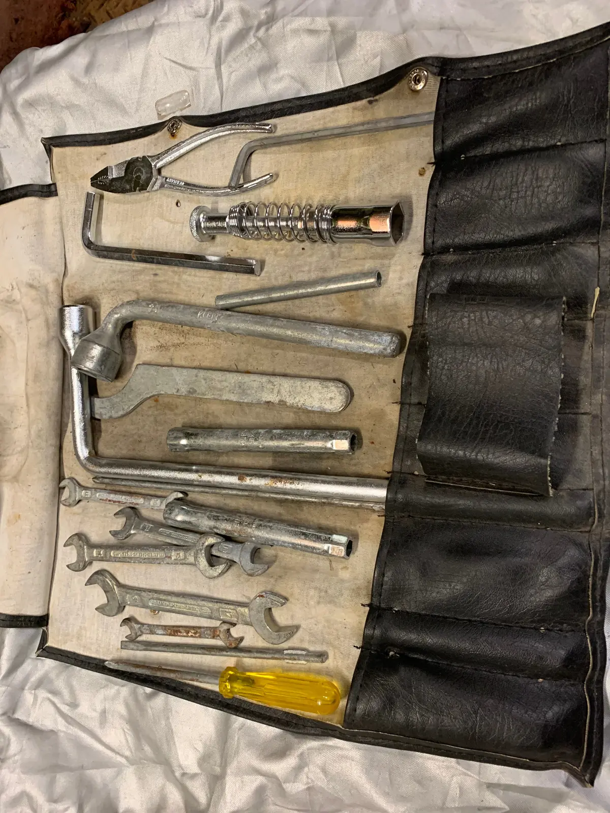 911 Tool Kit 19 Pieces With Bag - 1