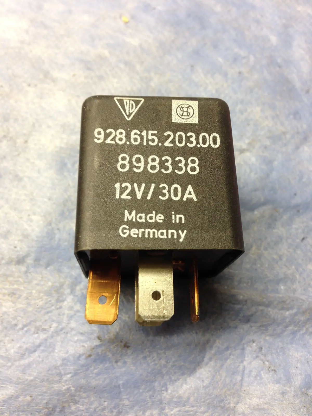 Rear Defrost Relay - 928.615.203.00 1