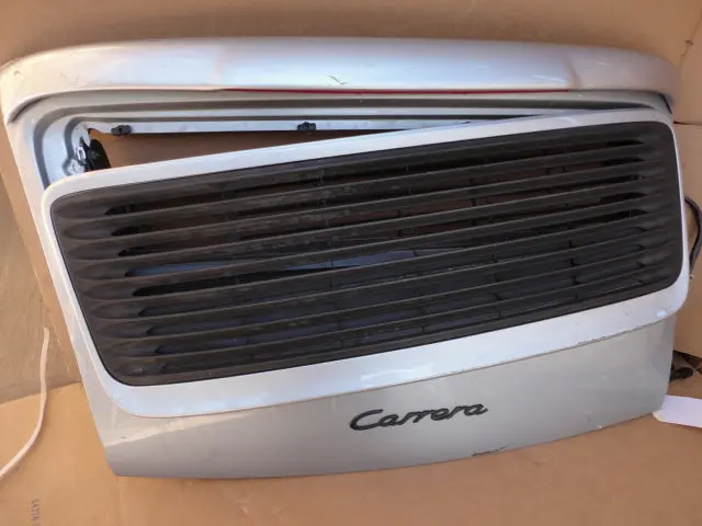 993 Engine Lid Cabriolet Silver With Spoiler, Grille Damaged, 3Rd Brake Light Has Bend In It, Missing Spoiler Motor Script Included - 993.512.010.00 1