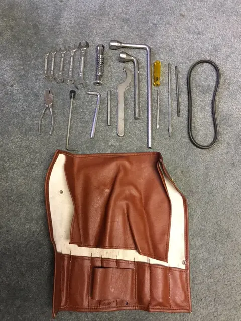 911 Tool Kit Carrera 19 Pieces Chestnut Brown Pouch Yellow Tabs Black Snaps No Rust Mint 1985 - 1