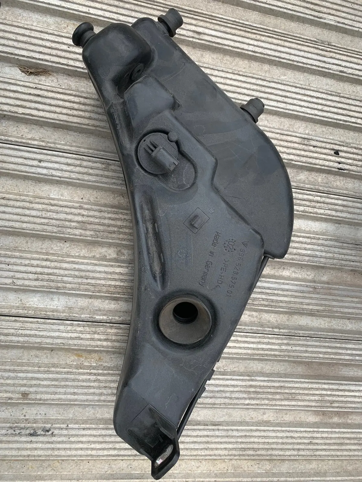 Porsche Boxster 986 Windshield Washer Reservoir Tank Oem 996.528.575.01 - 996.528.575.01 1
