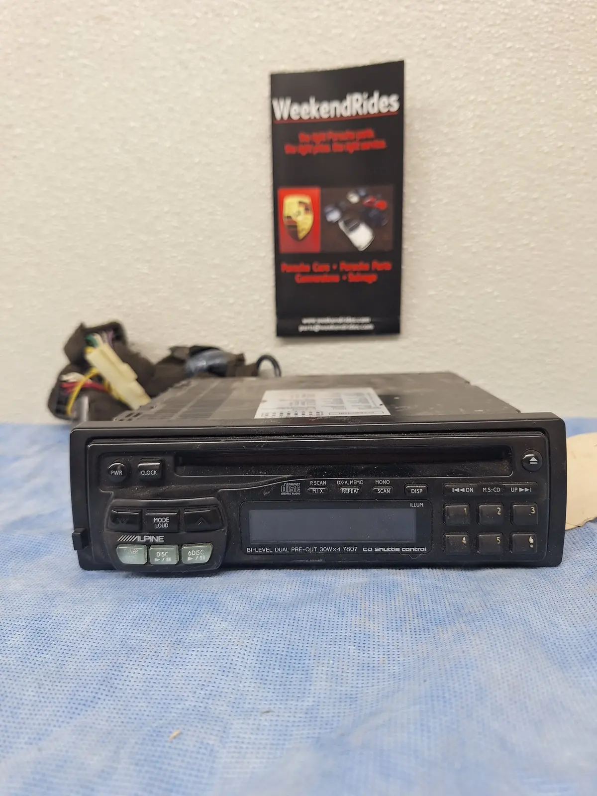 Alpine 7807 Cd/Radio Player With Wires 1