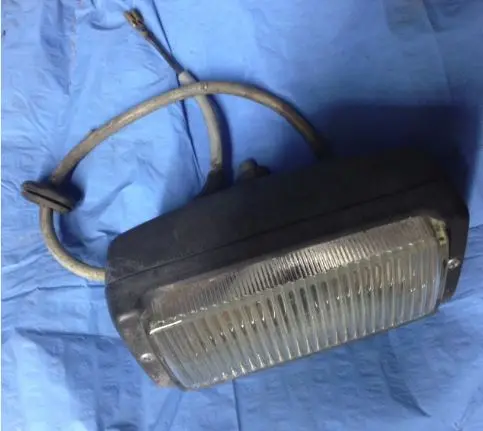 911Sc Fog Light Assembly With Wiring Mounts To Valence Has Stone Chip Hole - 911.631.206.03 1