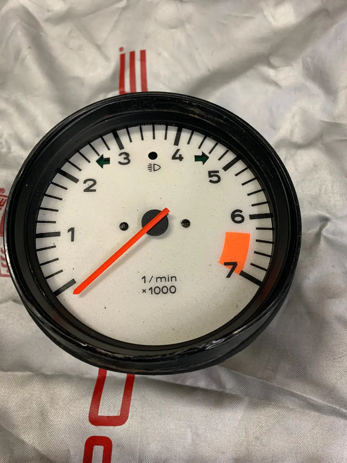 911 Tachometer 1984-1989 White Face Needs Repairs 1