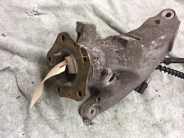 Porsche 996 Turbo Steering Knuckle Wheel Hub Carrier Right Front Passenger 996.341.666.05 - 996.341.166.06 1