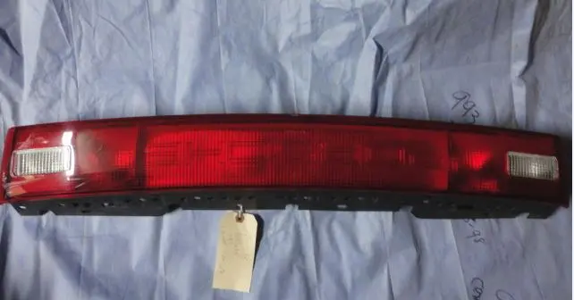 964 Rear Center Reflector Lens - 964.631.160.00 1