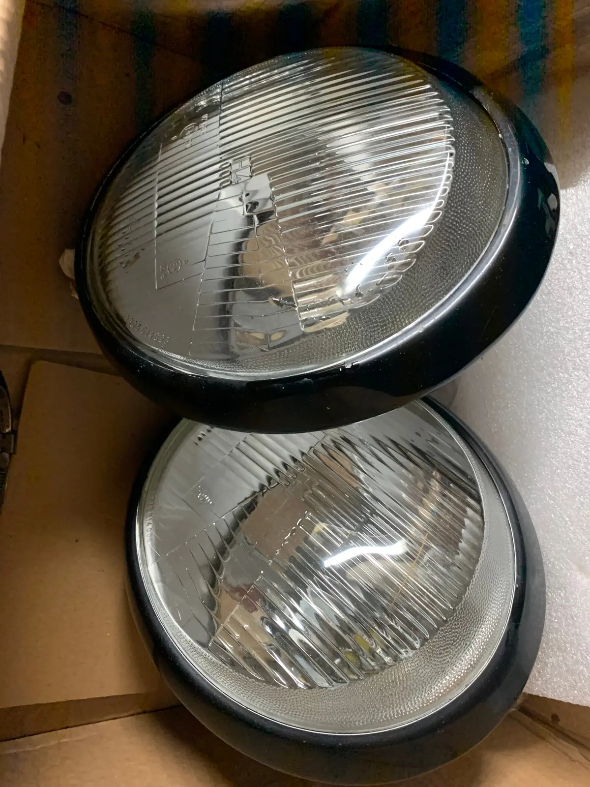 911 H4 Headlights With Trim Ring Scews Black, Nice Sold As A Pair 1
