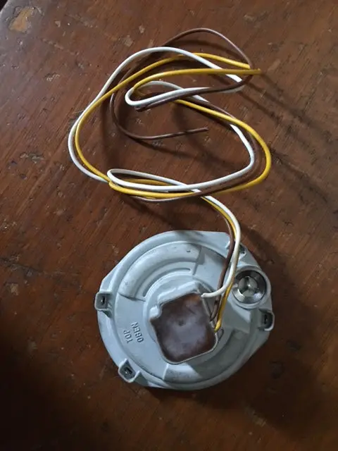 968 Headlamp Cap With Wire And Bulb Retainer Socket 1