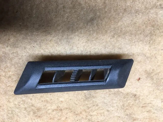 911 Fresh Air Side Vent With Square  Hole Retainer Ask About Discount Shipping 1