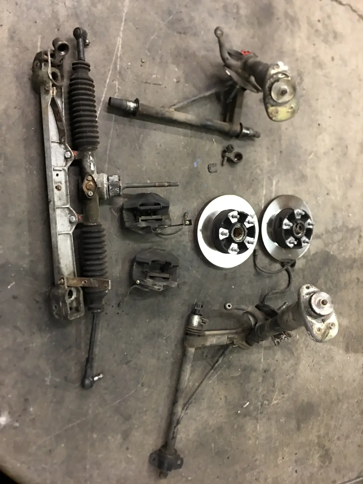 911 Five Bolt Carrera 3.2 Front Suspension Assembly Hubs Rack Arms Struts Rack No Crossmember, Included Are Stiff Bars Brakes And Shocks 1984 1