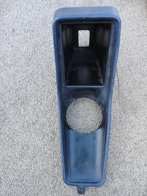 911 Center Console Navy Blue Leatherette, No Switches Nees To Be Reupholstered Has Numerous Cell Phore Holes Drilled In Right Side - 911.552.030.50 1