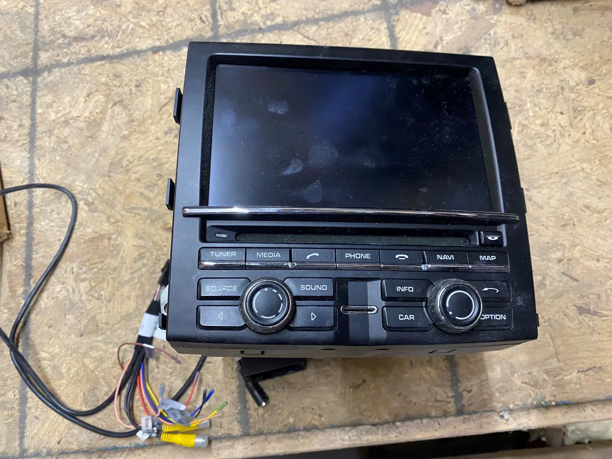 958 Cayenne Radio Navigation Head Unit Porsche Cayenne Stereo Radio Display Screen Monitor Receiver 1