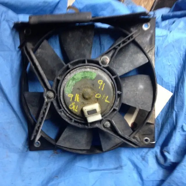 964 Oil Cooler Fan  964.624.035.00 And Shroud,  Flat Panel Side Outer Housing Cracked 1