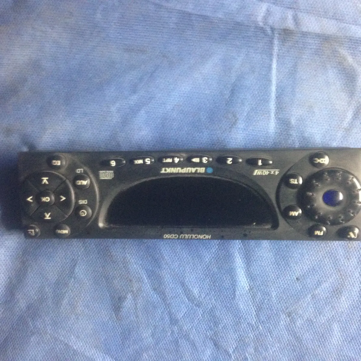 Blaupunkt Honolulu Cd50 With Faceplate And Radio 1