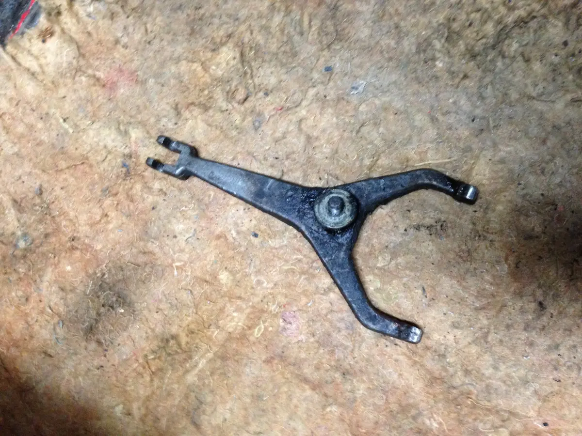 911 Clutch Release Fork 901 (1970-73 911) Throw -Out Bearing Release Arm 1