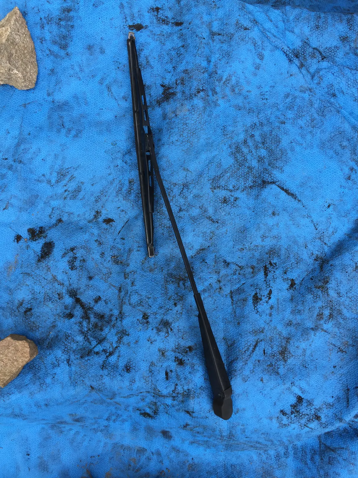 911 Wiper Arm Right 1