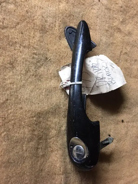 993 Door Handle Exterior Left Driver With Tumbler And Release Arm Color May Vary 1