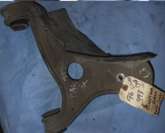 993 Dirt Shield Right On Control Arm Whishbone - 993.341.084.00 1