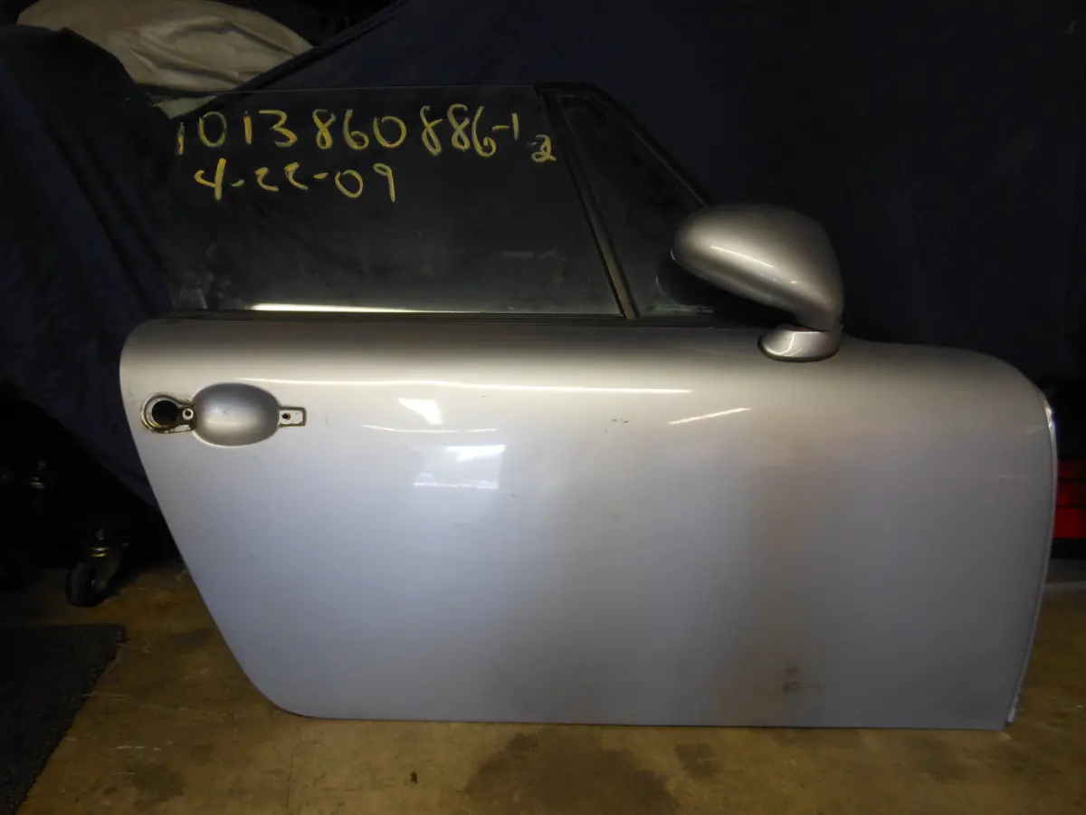 993 Door Cabriolet Right Passenger Silver With Aero Mirror, Original Paint - 993.531.006.02 1
