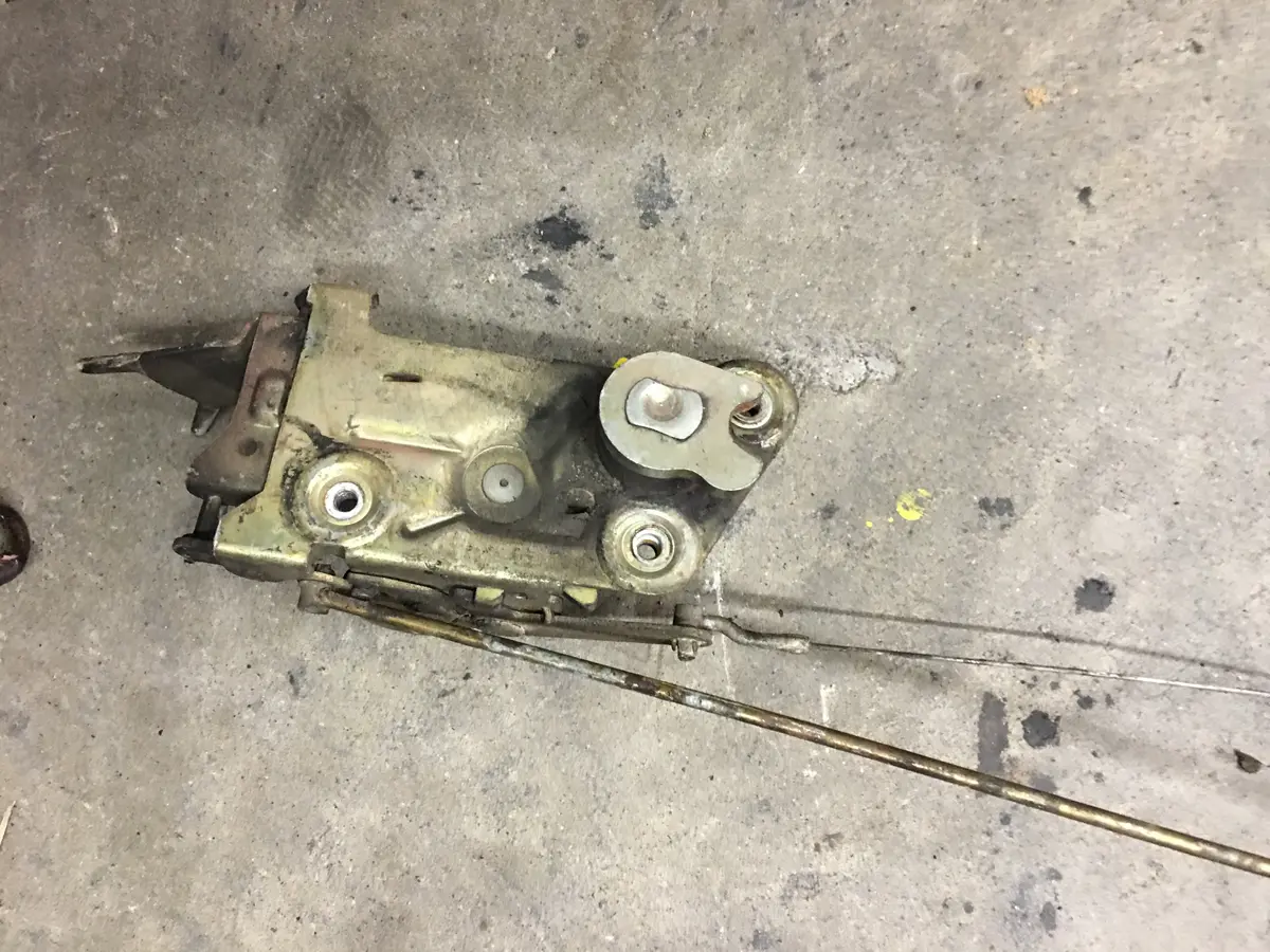 911Sc Passenger Door Latch Lock Assembly - 1