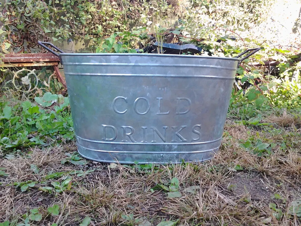 Metal Tin - Cold Drink Bucket 1