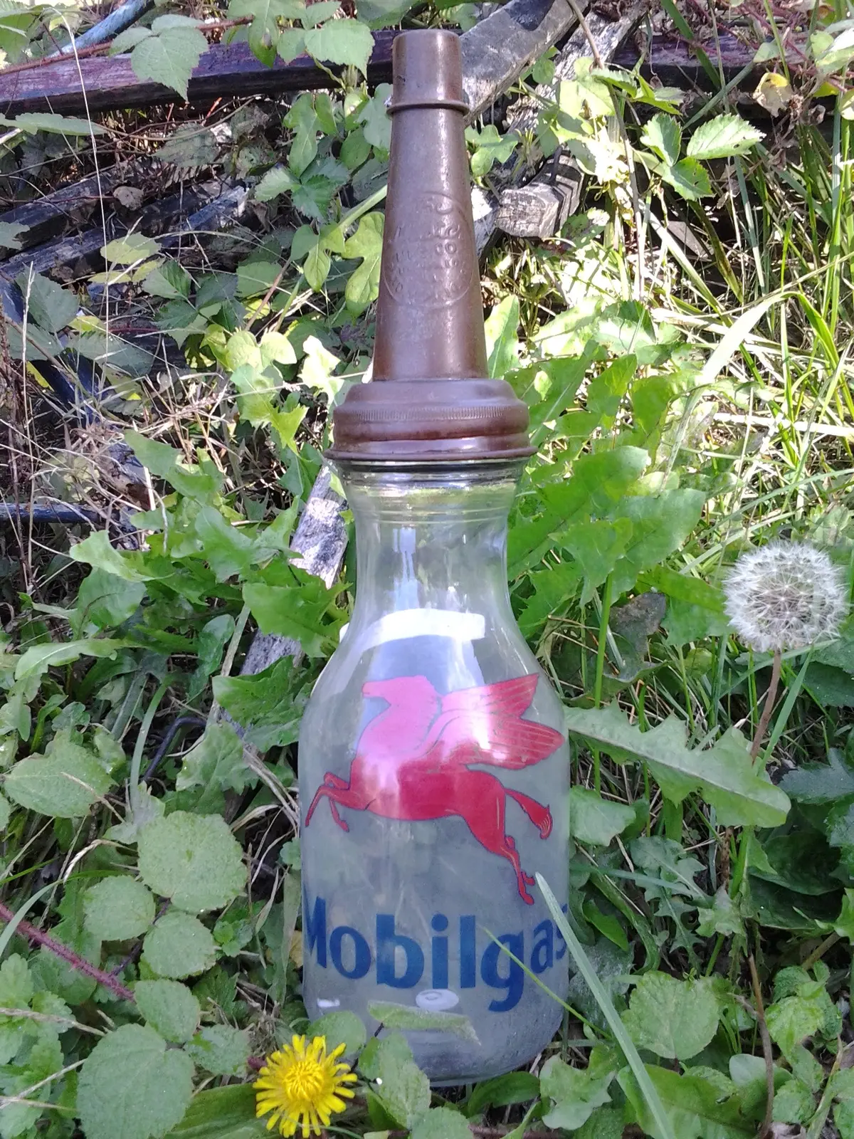 Oil Bottle - Pegasus Mobil Gas W/ Lid Cap 1