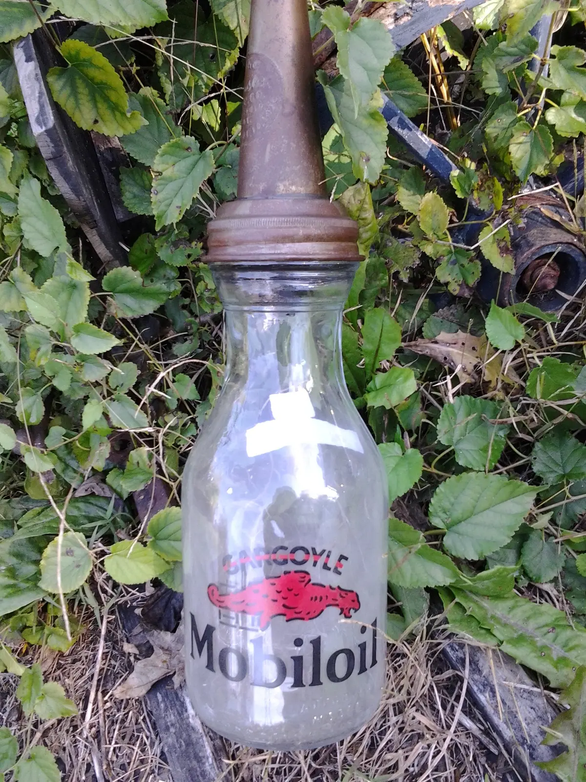 Oil Bottle - Gargoyle Mobile Oil W/ Lid Cap 1
