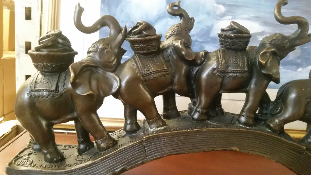 Bronze Figurine - 5 Elephant On Dollars Bridge 2
