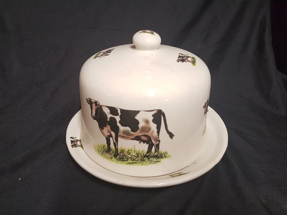 Round Cheese Dish Cow Painted 1