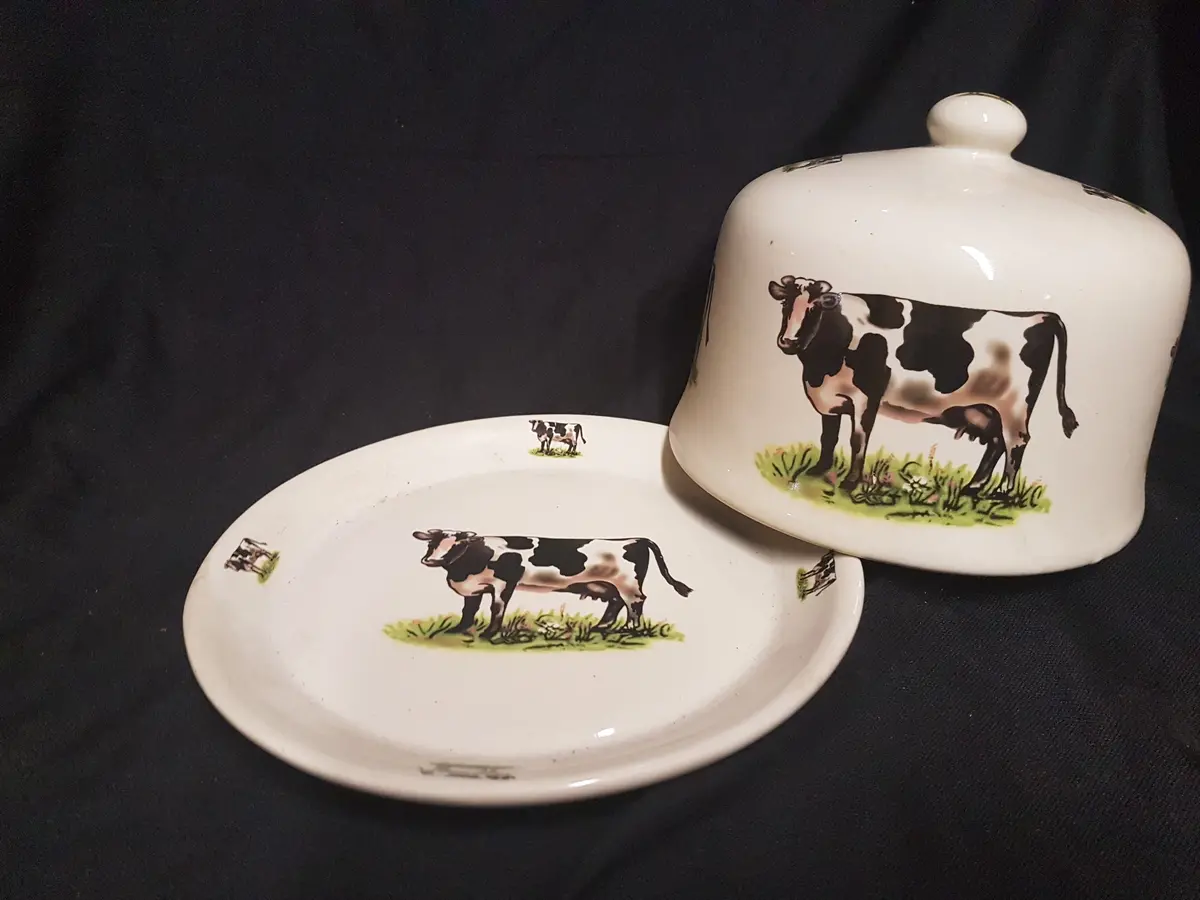 Round Cheese Dish Cow Painted 2