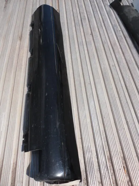964 Rocker Panel Trim Outside Right C2/4
964.559.194.01 Oversize Shipping Applies - 964.559.094.01 2