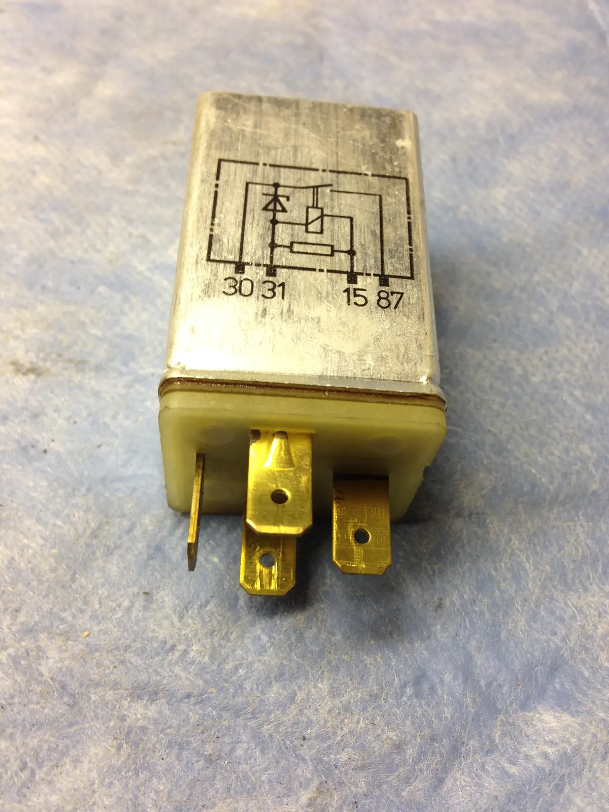 911 Relay Anti-Lock Brake System Porsche 911 928 968 944 Turbo S2 Abs Anti-Lock Brake System Relay Ask About Discount Shipping! 2