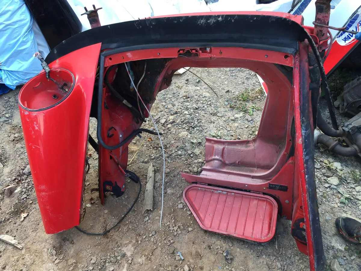 911 Front Apron Wheelhouse Passenger Right Body Cut Mount Steering Rack Good To Latch Panel On Passenger Side Driver Side Under Battery Rotted 1977 2