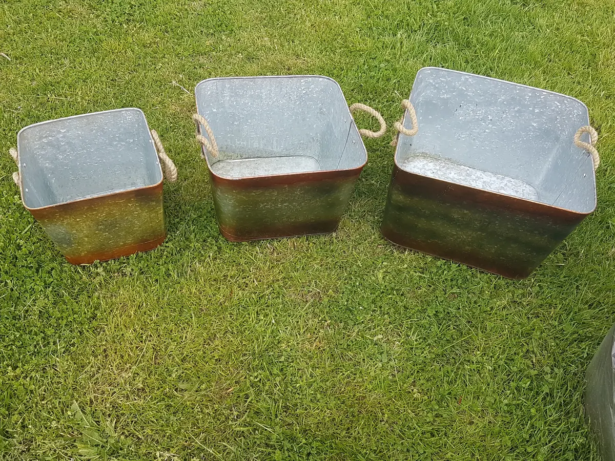 Tin - Galvanized Flower & Garden Bin 1