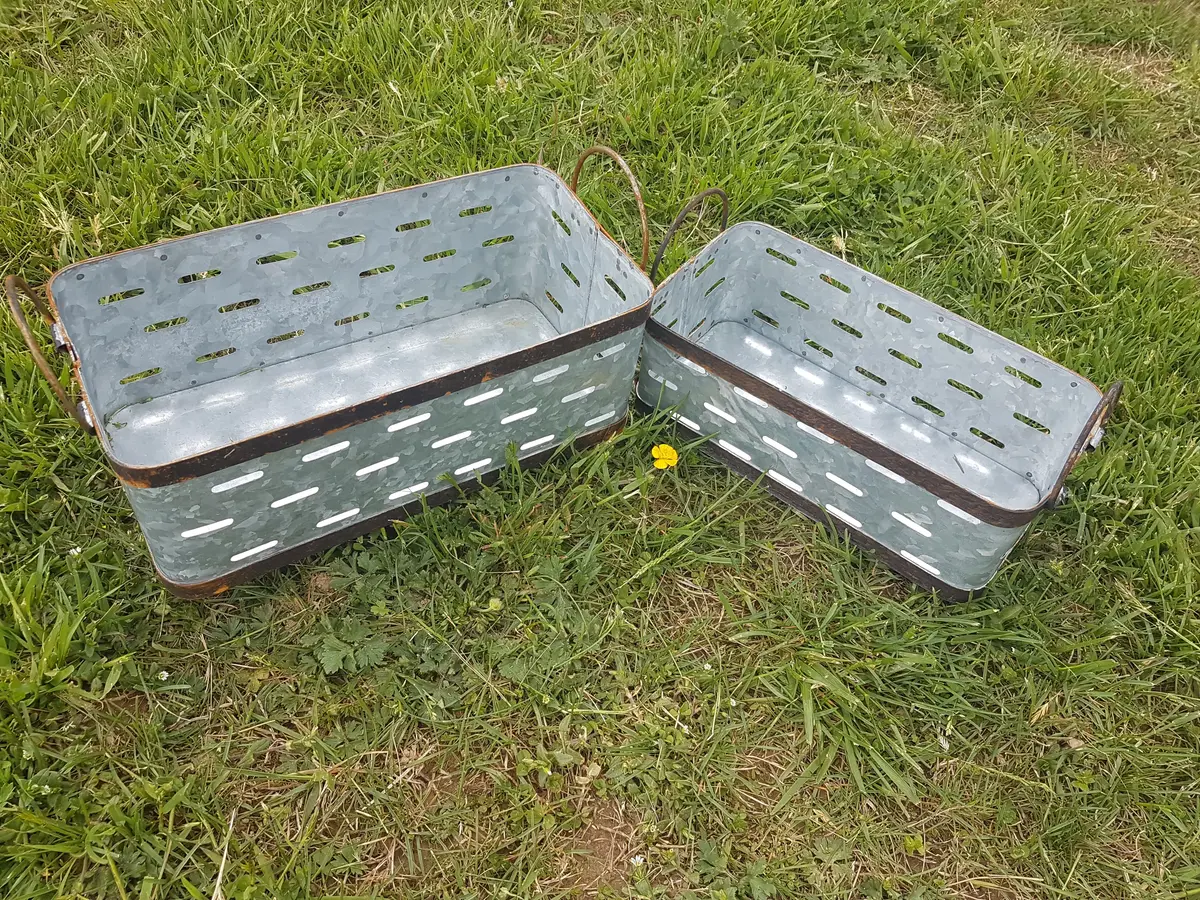 Tin - Galvanized Rectangular Olive Bucket 1