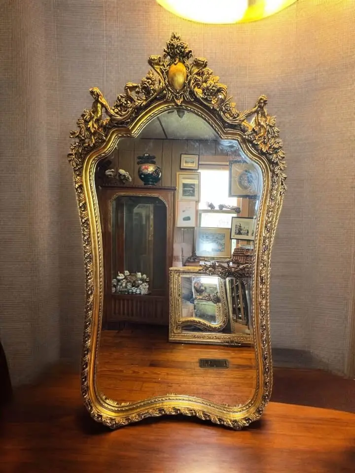 Baroque Gilt Mirror With Cherubs & Crest 1