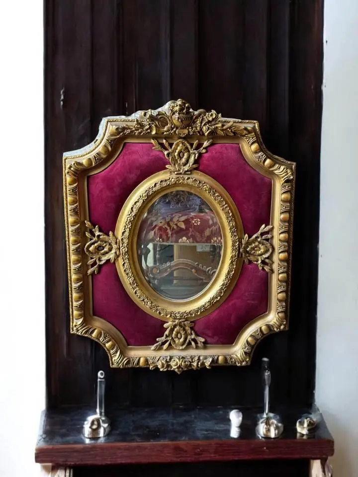 Gilt Mirror With Red Velvet & Oval Inset 1