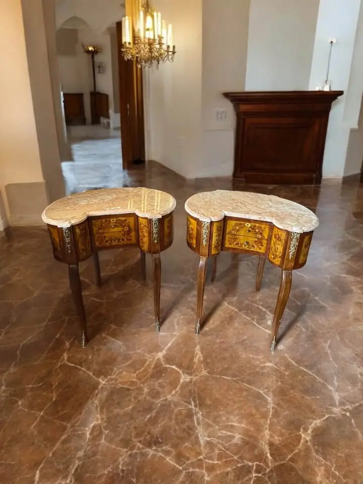Exquisite Pair Of Louis Xv Style Side 1
