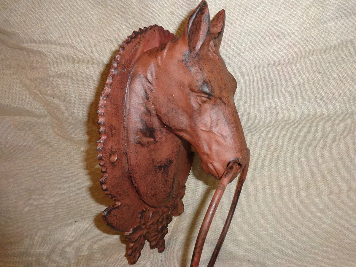 Cast Iron Towel Rack - Farm Horse Head 1