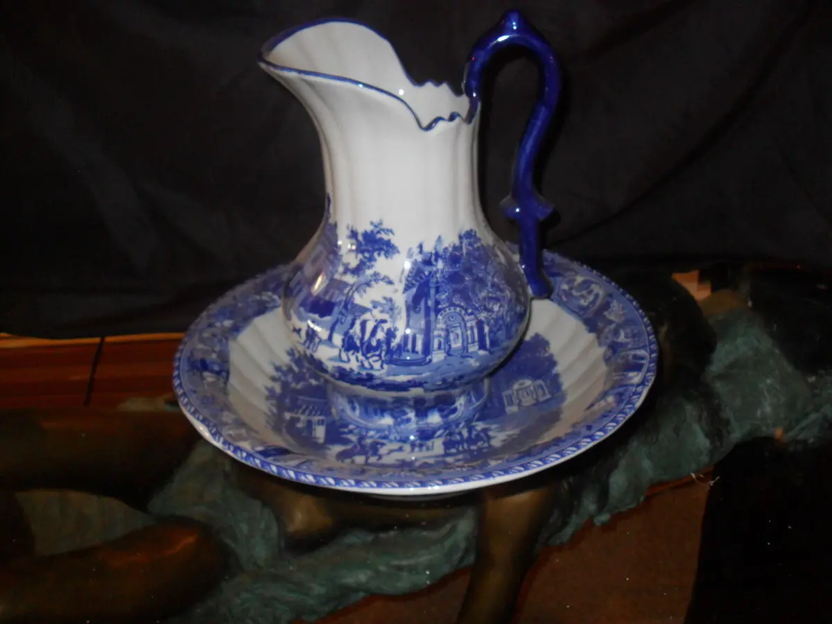 Porcelain - Flow Blue And White Pitcher And Wash Set 1